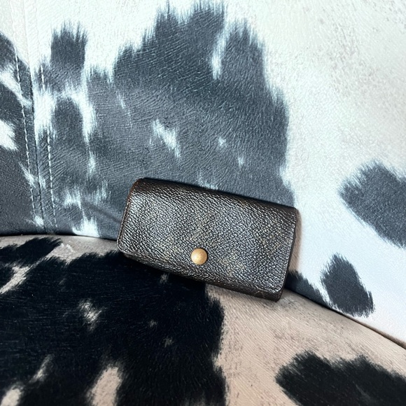 #119 RA0053 Louis Vuitton Monogram Brown Four Key Holder - Picture 14 of 14